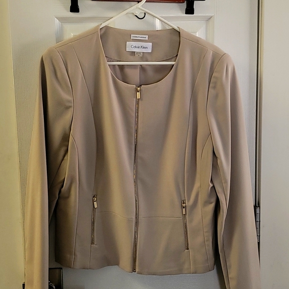 Calvin Klein Skirt suit - Picture 1 of 3